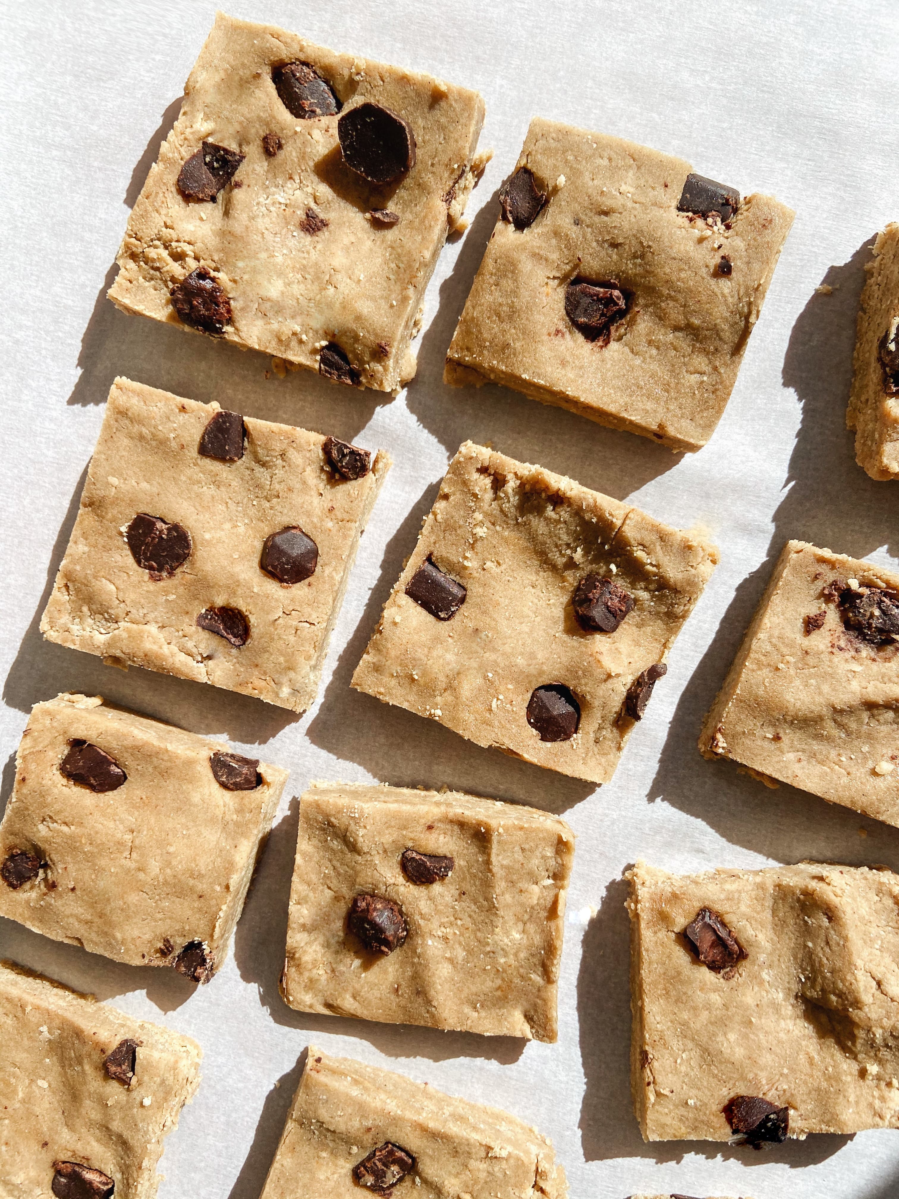 COOKIE DOUGH PROTEIN SQUARES